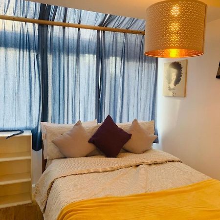 Riverside Double Room With Double Sofa Bed London Eksteriør bilde