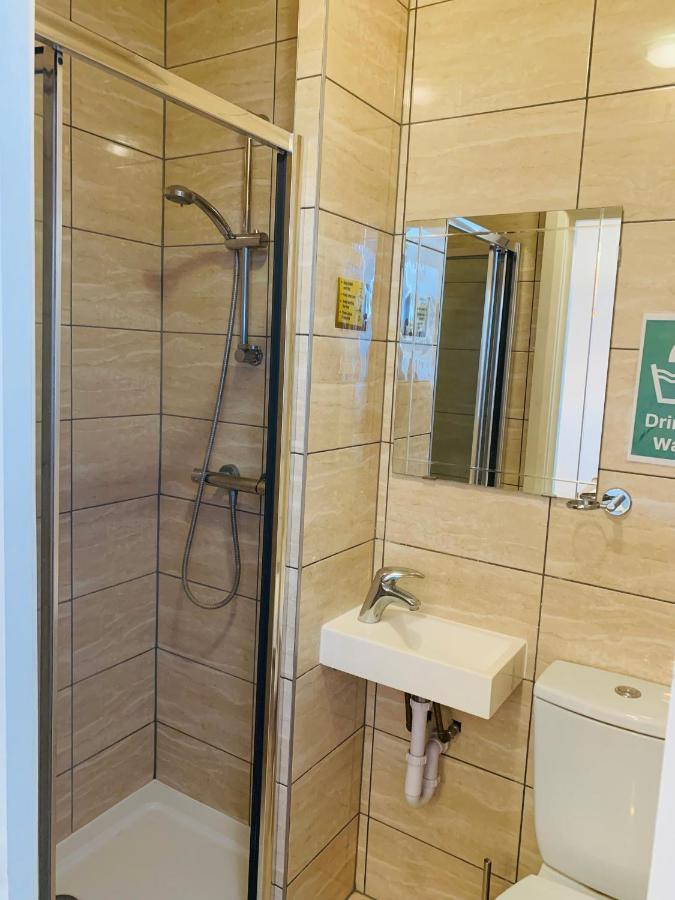 Riverside Double Room With Double Sofa Bed London Eksteriør bilde