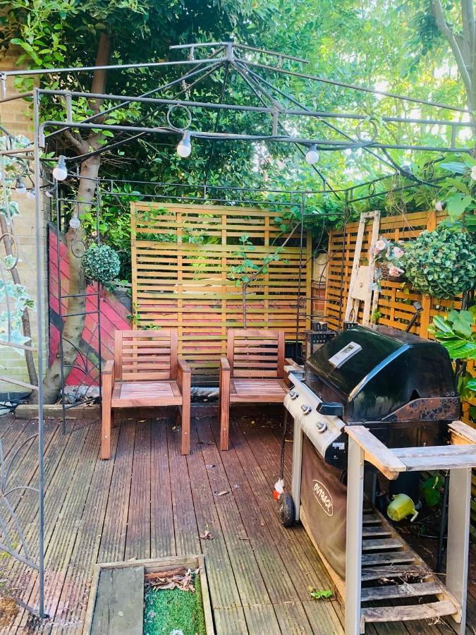 Riverside Double Room With Double Sofa Bed London Eksteriør bilde