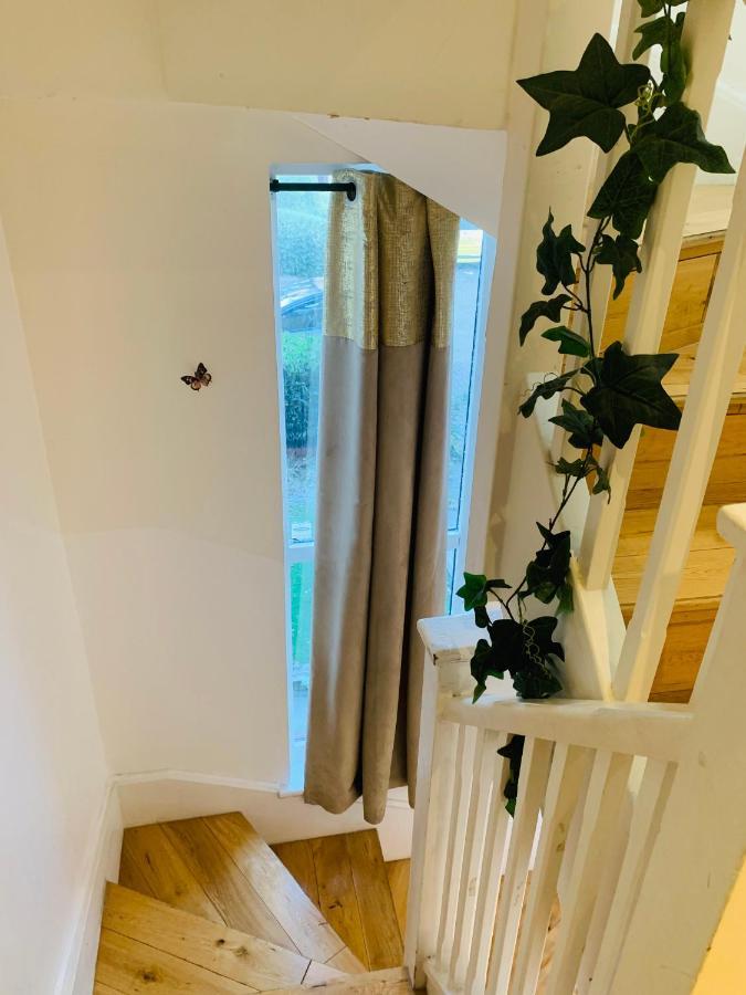 Riverside Double Room With Double Sofa Bed London Eksteriør bilde