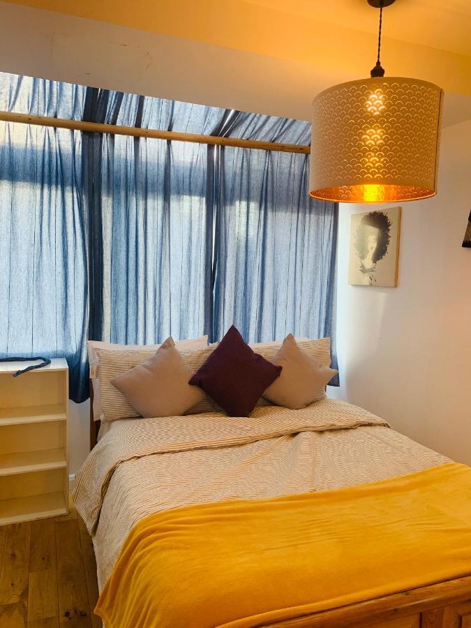 Riverside Double Room With Double Sofa Bed London Eksteriør bilde